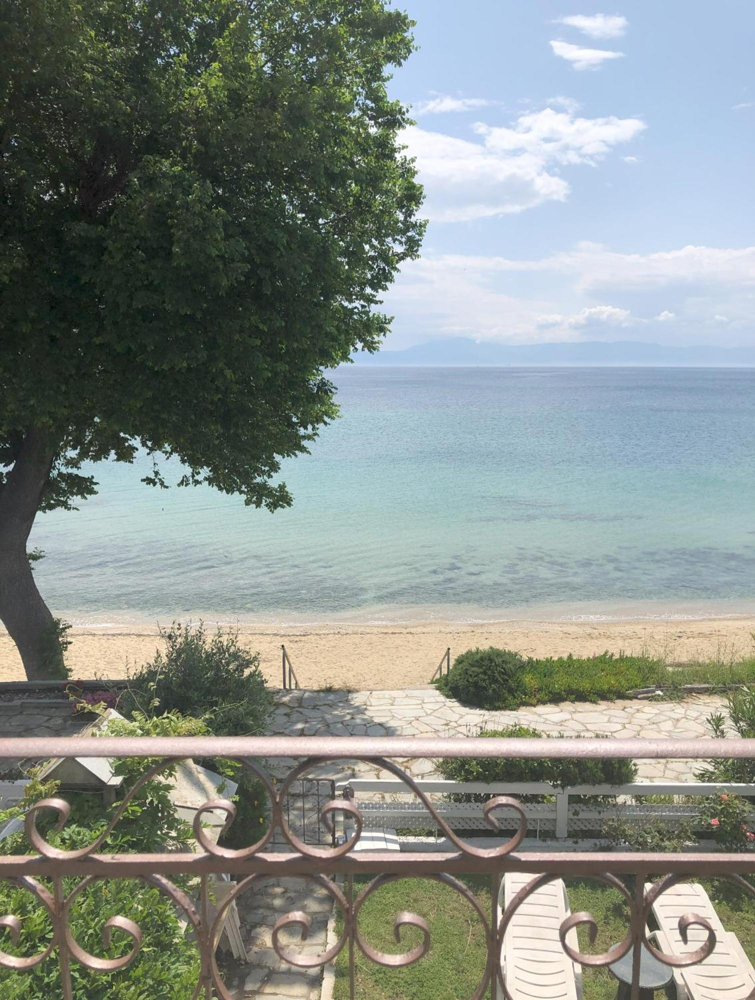 Palio Beach House Palaiontsiflikion Exterior photo